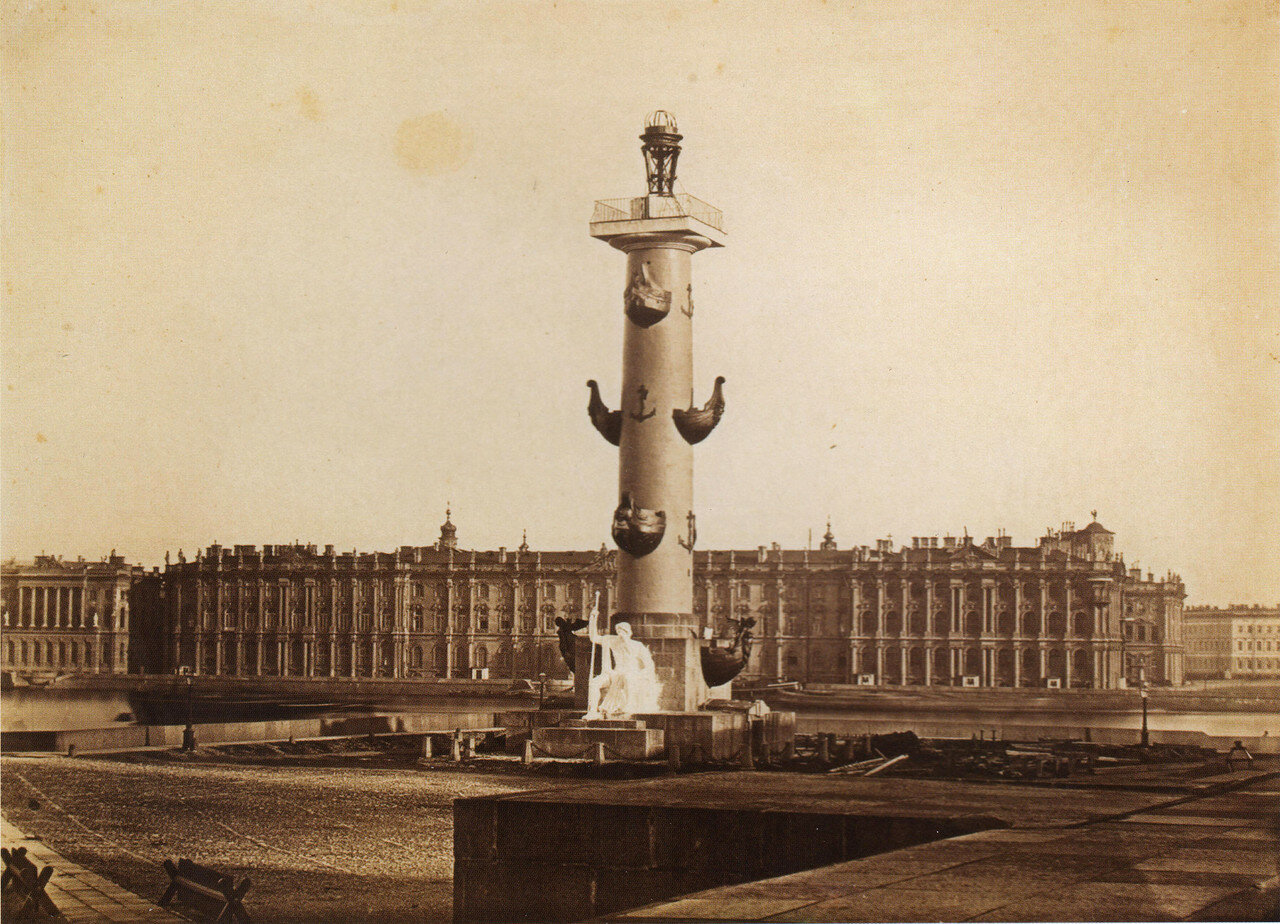 Ростральная колонна на фоне Зимнего дворца. 1850-е