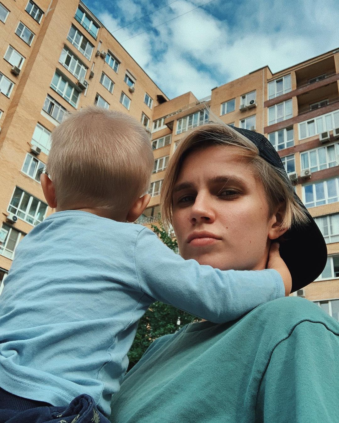 «Думала, что не очень создана для материнства»: Дарья Мельникова о рождении второго сына