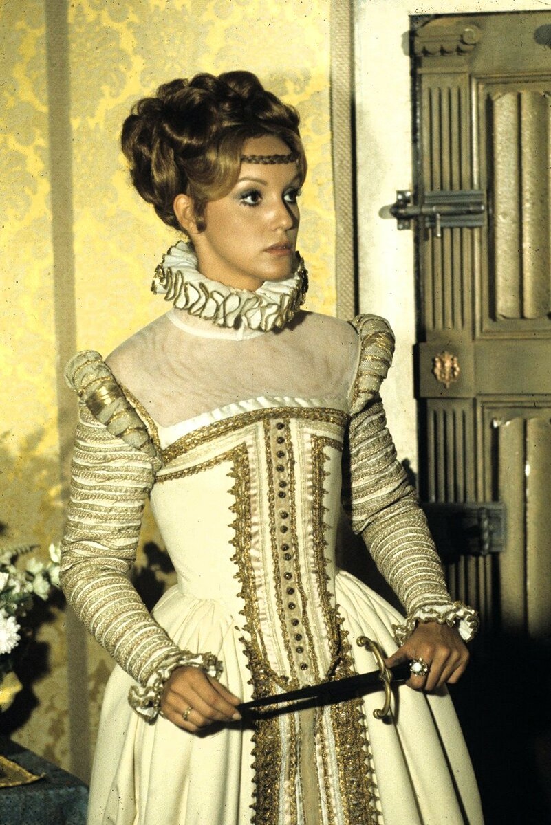 Карин Петерсен в роли графини де Монсоро в сериале «Графиня де Монсоро», 1971 г.