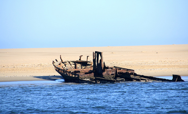 Корабль стоял под водой 500 лет и его никто не замечал. Странное судно заметили только когда осушили залив Культура