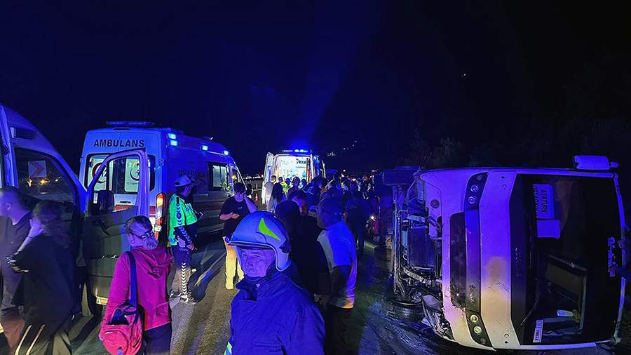 В Турции 25 человек пострадали в результате ДТП с автобусом со школьниками