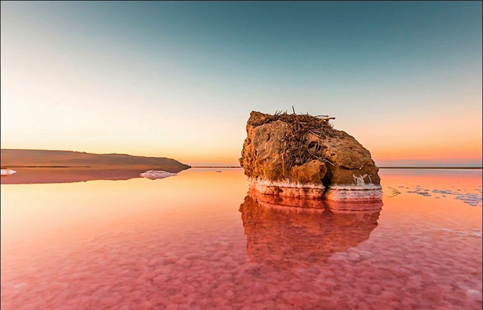 Озеро у берегов Крыма. Фото: Сергей Анашкевич.