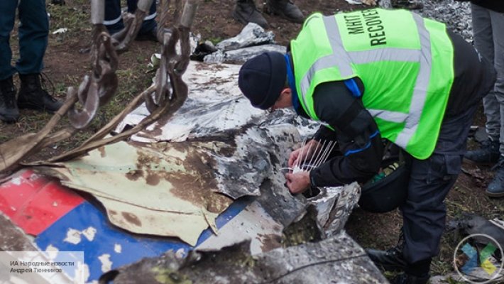 В погоне за призраками: Киев и британские СМИ ищут «офицера ГРУ» - Вассерман раскрыл правду о крушении Boeing над Донбассом 
