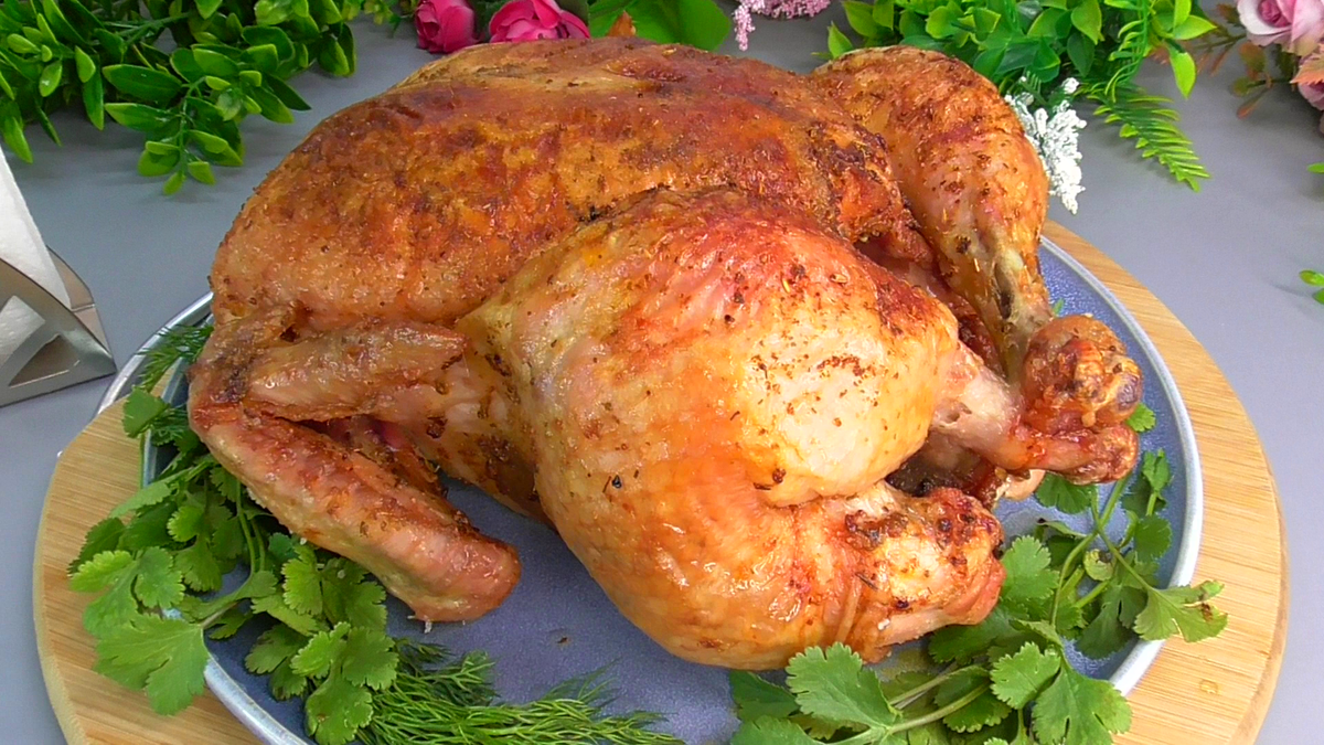 Спасибо тому, кто придумал так запекать курицу — проще не придумаешь, а вкуснее не найдешь. Пользуюсь рецептом уже много лет курицу, просто, курицы, очень, можно, будет, хрустящей, рецепт, курица, получается, запекания, сверху, много, готовить, сливочное, только, крупная, использовать, Причем, внутри