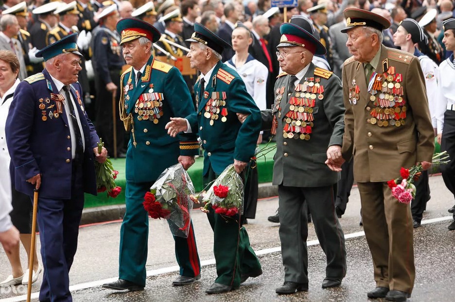 На день победы