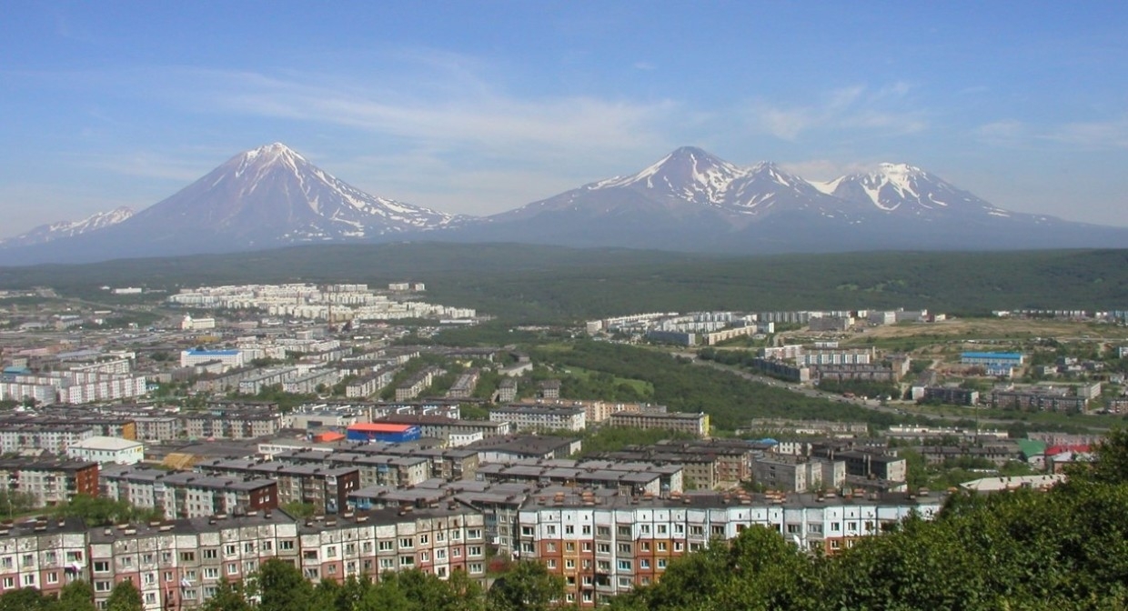 Петропавловск камчатский разница. Камчатка столица края. Петропавловск-Камчатский область. Петропавловск-Камчатский город в России. Белорецк Петропавловск Камчатский.