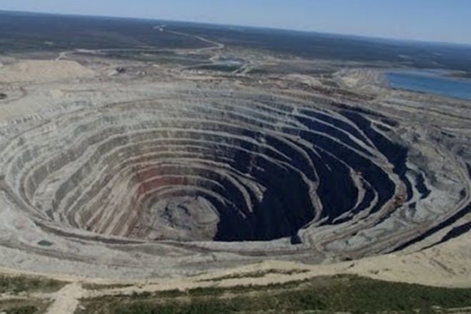 Кольская скважина и сверхглубокие шахты: что за звуки слышат из под земли