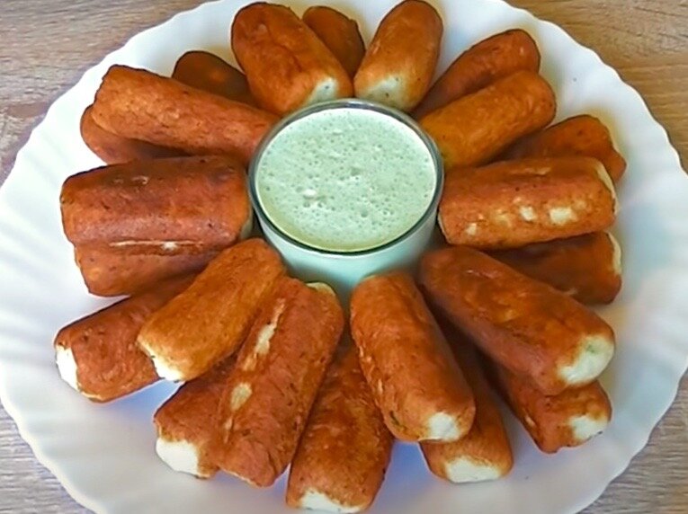 Сырные пышки из плавленного сырка.
