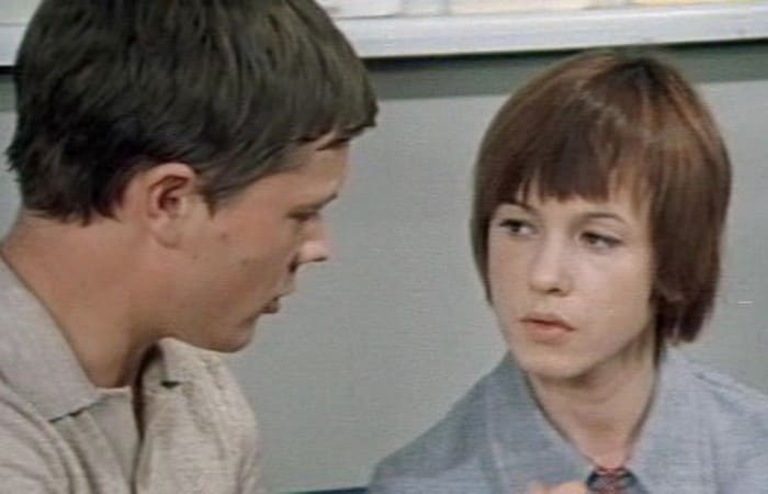 Кадр из фильма *Это мы не проходили*, 1975 | Фото: kino-teatr.ru Кадр из фильма *Это мы не проходили*, 1975 | Фото: kino-teatr.ru