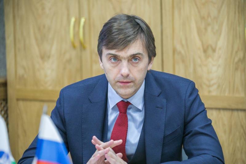 Велика Россия, а работать некому! Велика Россия, а работать некому! рублей, тысяч, тысячи, только, человек, образования, специалистов, которые, очень, труда, более, зарплаты, после, сейчас, зарплата, образование, колледжей, среднем, миллиона, всего