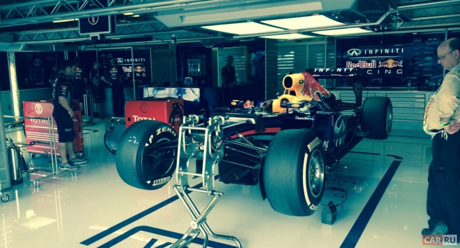 Технический директор «Астон Мартин» рассказал об особенностях создания новой машины