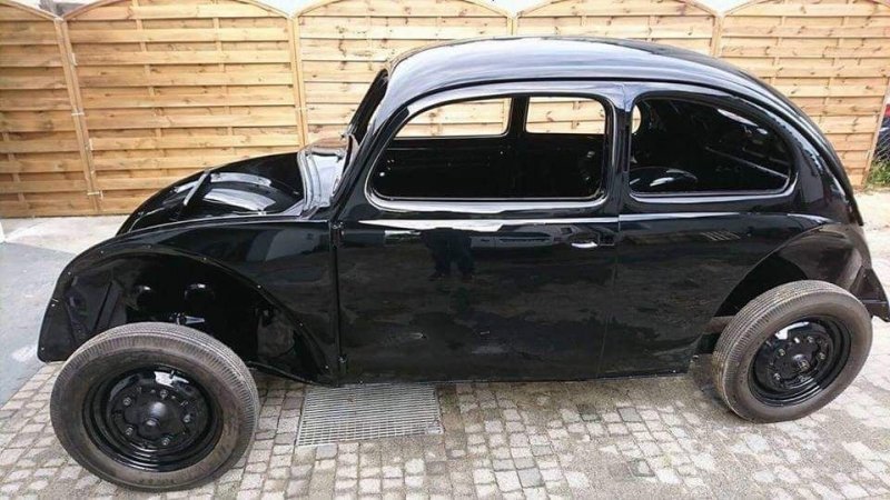 Самый старый в мире Volkswagen Beetle полностью сгорел, но был восстановлен