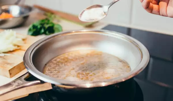 Очистка кастрюли