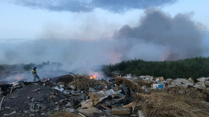 На Алтае выясняют причины возгорания на свалке, накрывшего село едким дымом