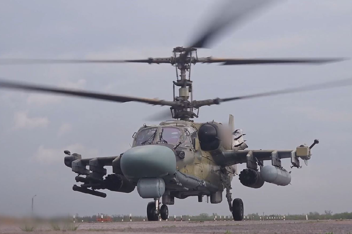 Экипаж вертолета Ка-52М ВКС России успешно поразил подразделения ВСУ на Авдеевском направлении