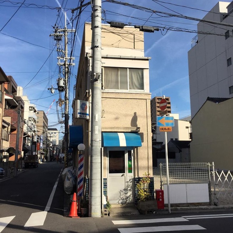 Оригинальное здание архитектура, дома, здания, киото, маленькие здания, местный колорит, фото, япония
