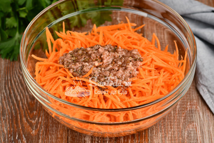 Хрустящий и сочный салат из моркови с быстрой заправкой  салаты