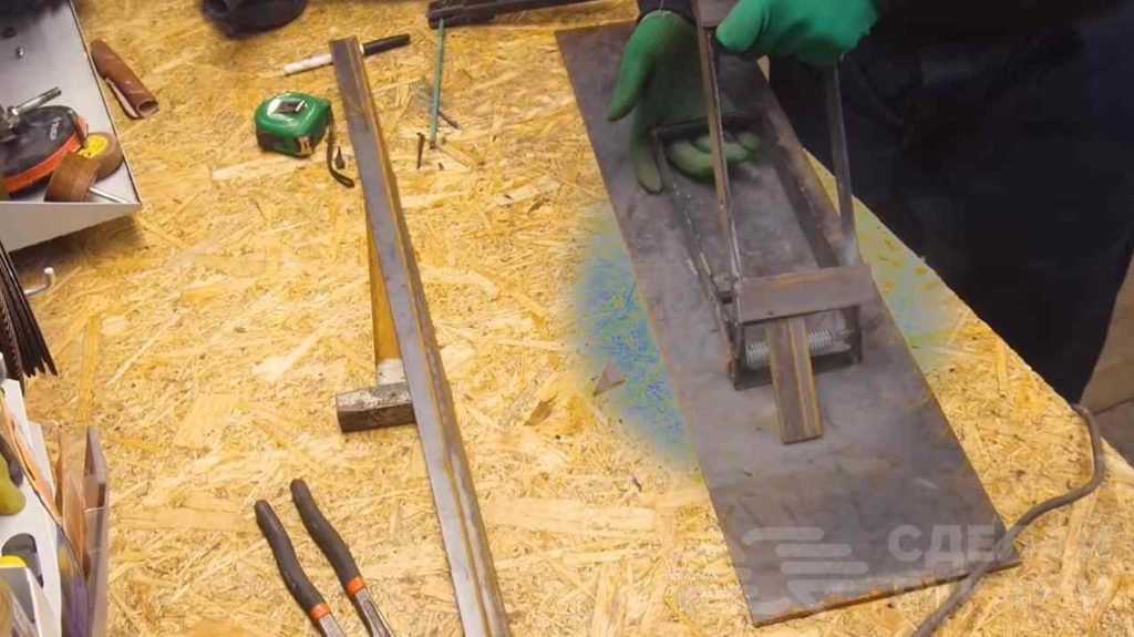 Как сделать торцовку из ручной циркулярки и старого насоса самоделкин