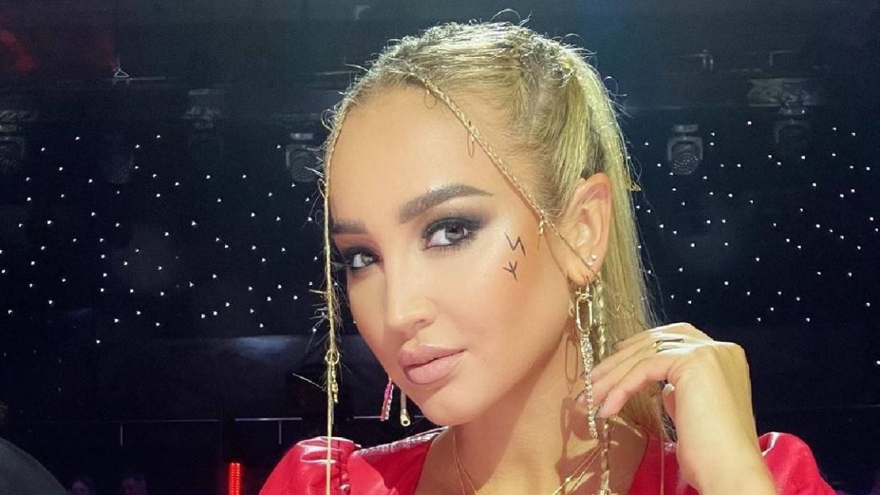 МХАТ решил перенести спектакль с Бузовой из-за плохих продаж билетов