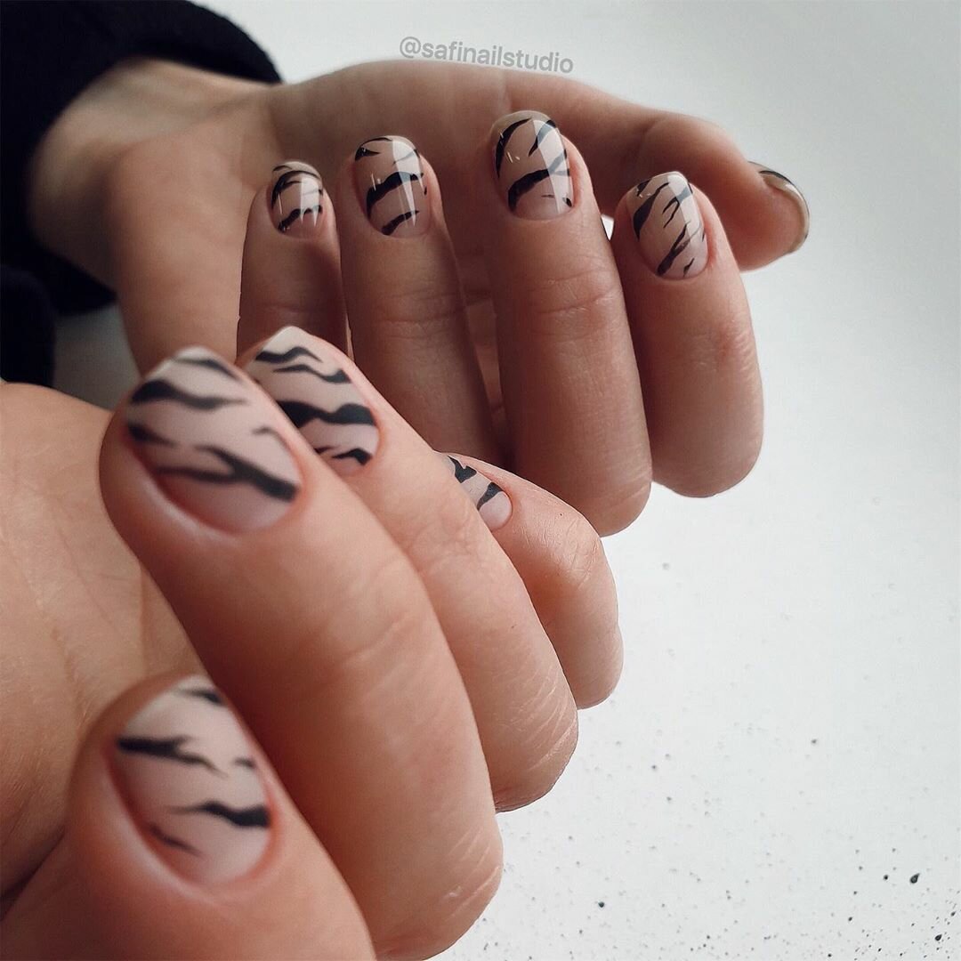  www.instagram.com/safinailstudio 