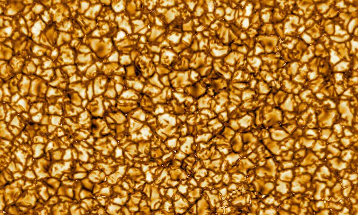 Статическое изображение поверхности фотосферы от солнечного телескопа Иноуэ, январь 2020г.