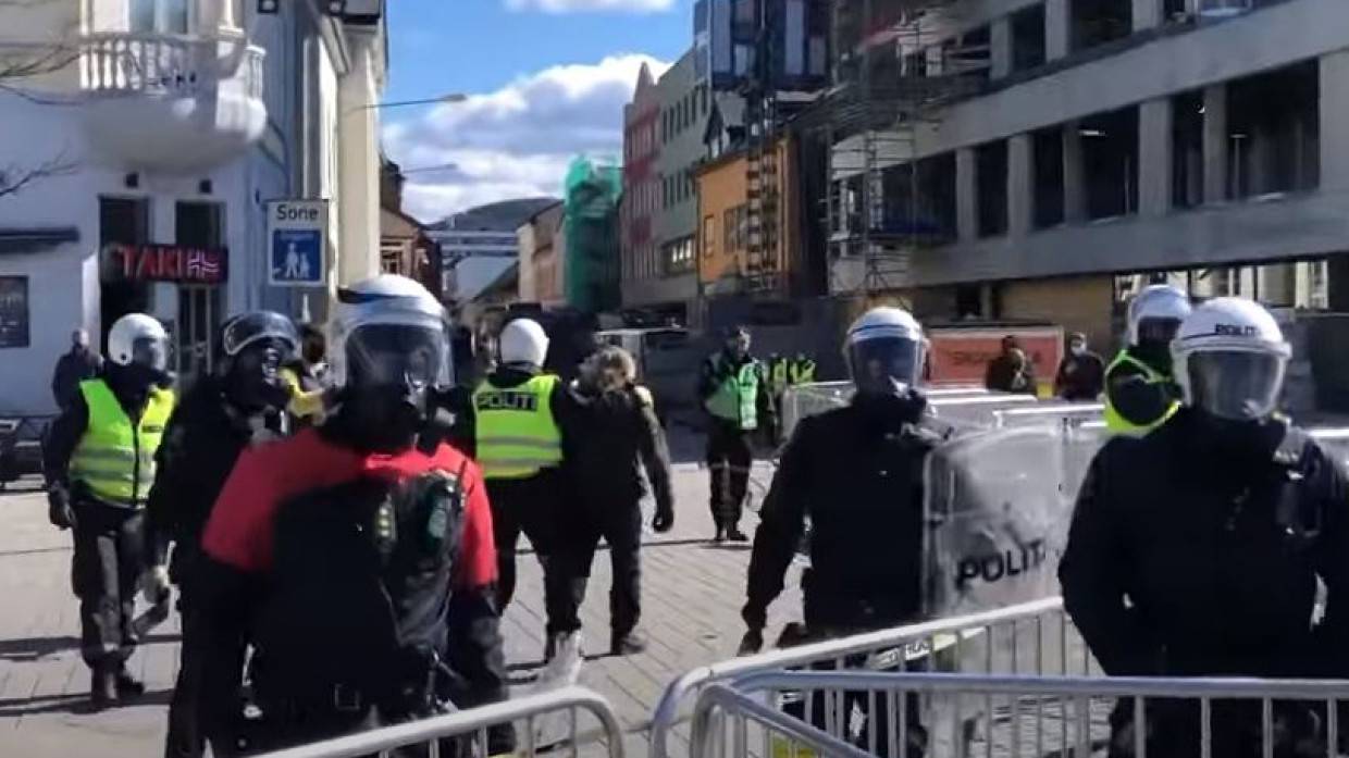 Несколько человек погибли при атаке в городе Конгсберг в Норвегии Происшествия