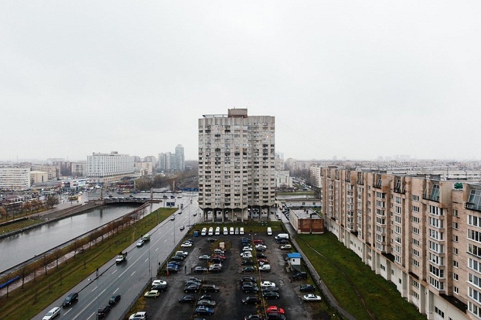 Странная архитектура советской эпохи: как появились жилые дома на «курьих ножках» Странная архитектура советской эпохи: как появились жилые дома на «курьих ножках»