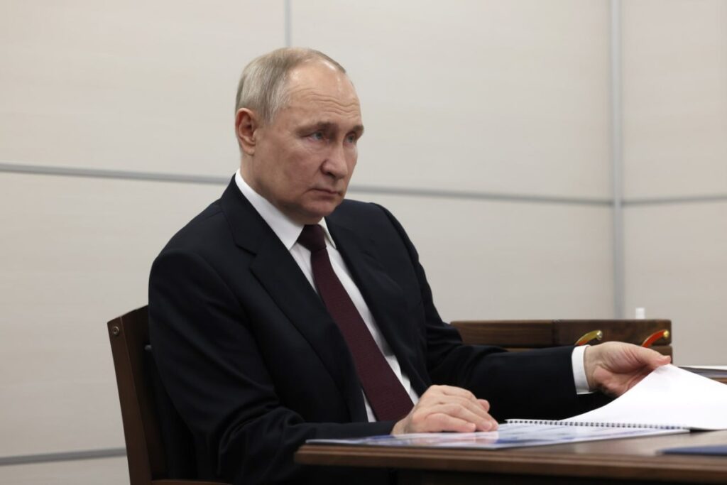 Опрос: Путину доверяют 78,3% россиян
