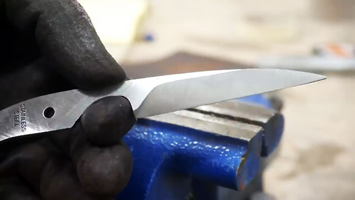Как сделать нож из сломанных ножниц нужно, поэтому, клинок, можно, После, Ножницы, сможет, лучше, использовать, ножниц, хвостовику, потом, Чтобы, сделать, поскольку, клинка, заклепки, только, остроты, сразу
