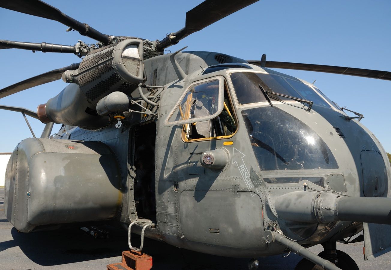 Военный вертолет S-70 разбился у берегов Тайваня Происшествия