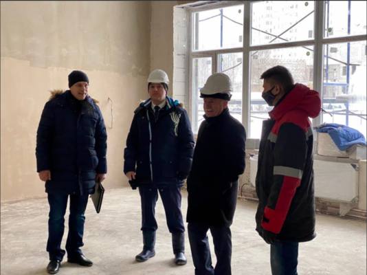 Депутаты проверили ход строительства новой школы в Солнечногорске