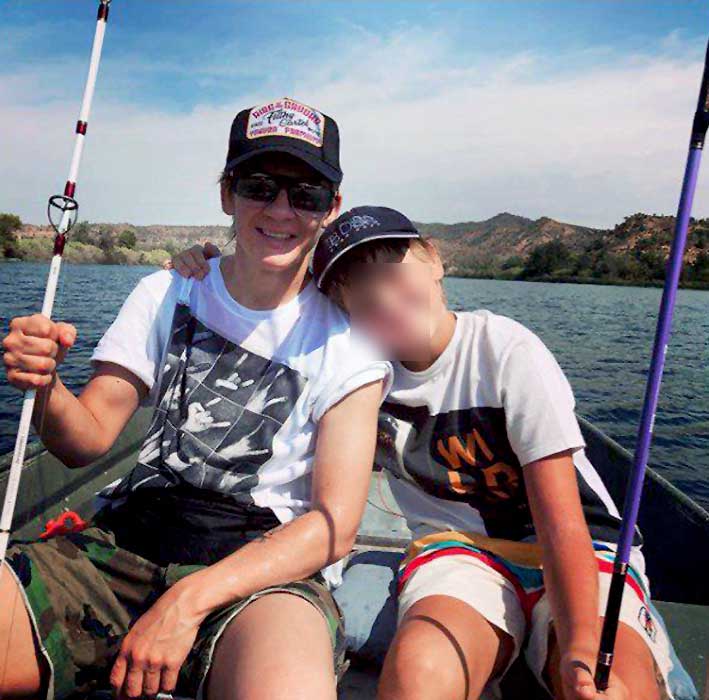 12-летнего сына Константина Хабенского воспитывает ЛГБТ-семья