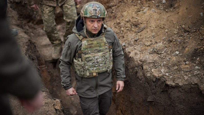 Зеленский решил засекретить военные планы и призвал сдаваться российских солдат