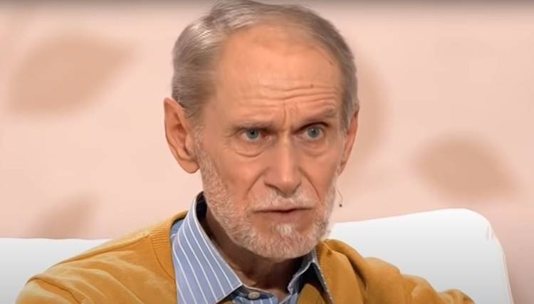 Ефим Шифрин считает, что Виктор Коклюшкин мог преуспеть в стендапе Ефим Шифрин считает, что Виктор Коклюшкин мог преуспеть в стендапе Общество