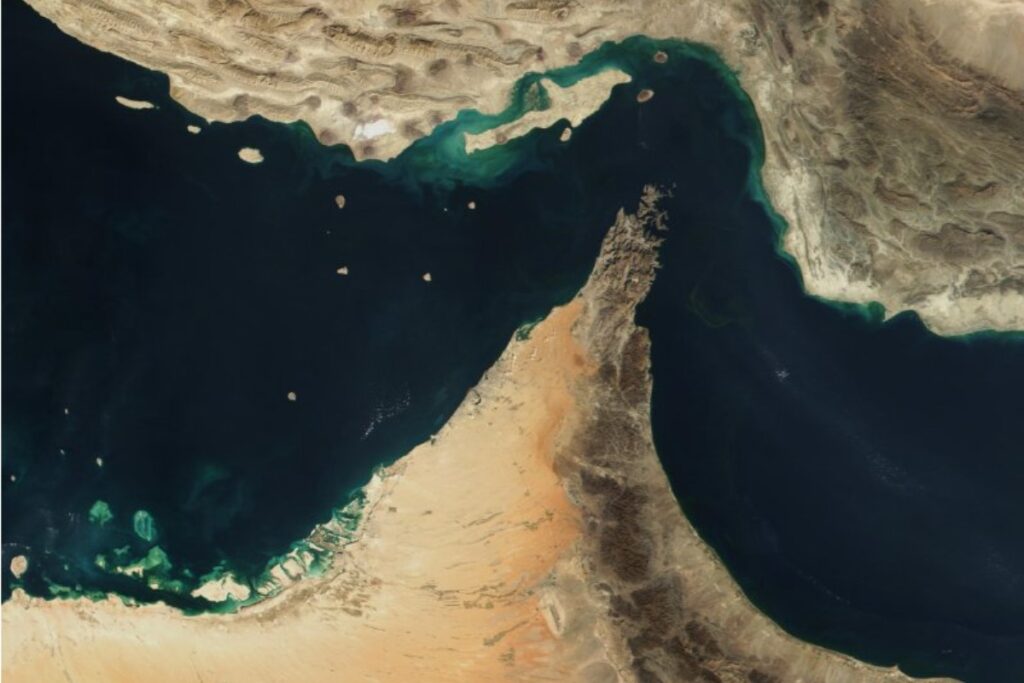 Трамп объявил о начале зачистки Ормуза от иранских мин