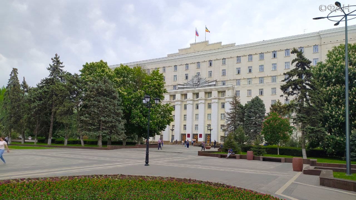 Более 400 детей-сирот обеспечили жильем в Ростовской области Более 400 детей-сирот обеспечили жильем в Ростовской области Общество