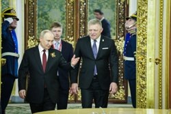 За четыре дня прошло 20 двусторонних встреч с главами стран, отметил Путин Роман Наумов © URA.RU