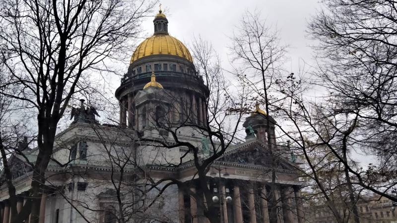 Питер. Пандемия. Парки. Памятники