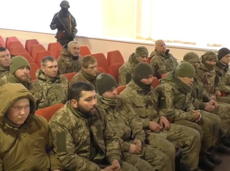 Торговля несвободой: сдаваться в плен украинским военным помогают «посредники»