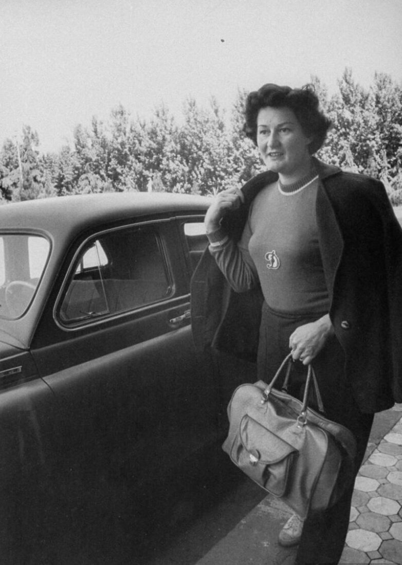 Простые москвички в 1956-м году 