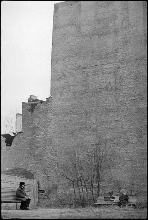 Чёрно-белая фотография советской эпохи от Владимира Сычёва. СССР, Москва, 1970-е годы. 