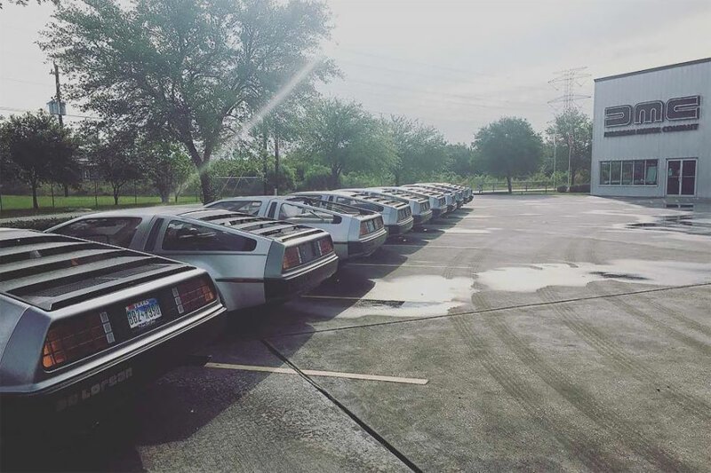 Автомобиль эпохи: легендарные и нестареющие DeLorean DMC-12 delorean dmc-12, авто, автомобили, автомобиль, машина, назад в будущее, фильм, фото