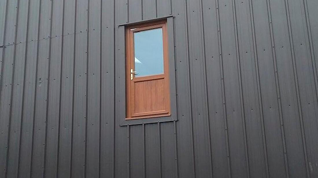 Безумные двери в никуда: самые абсурдные фото из интернета