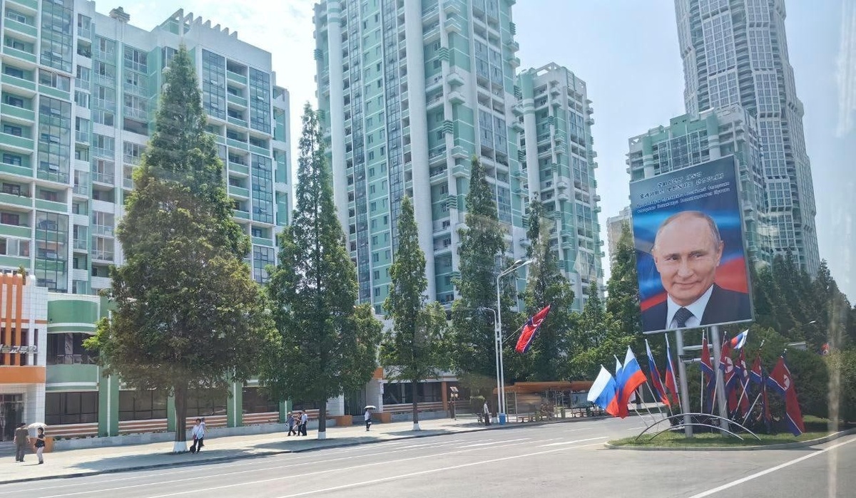   Итак, российско-корейские переговоры с участием Путина и Ким Чен Ына завершились в Пхеньяне, продлившись более полутора часов.-7