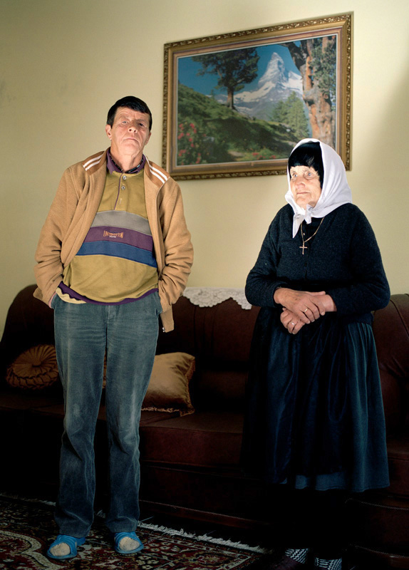 Женщино-мужчины Албании Европа