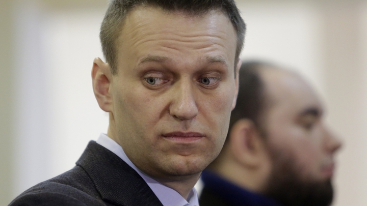 Навальный проиграл суд об учете доходов от СМИ: Не трудоустроен в колонии
