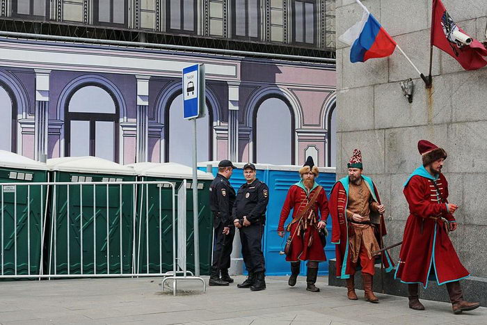 Уличные фотографии Марии Плотниковой/ Талантливый российский фотограф и ее избранные работы 