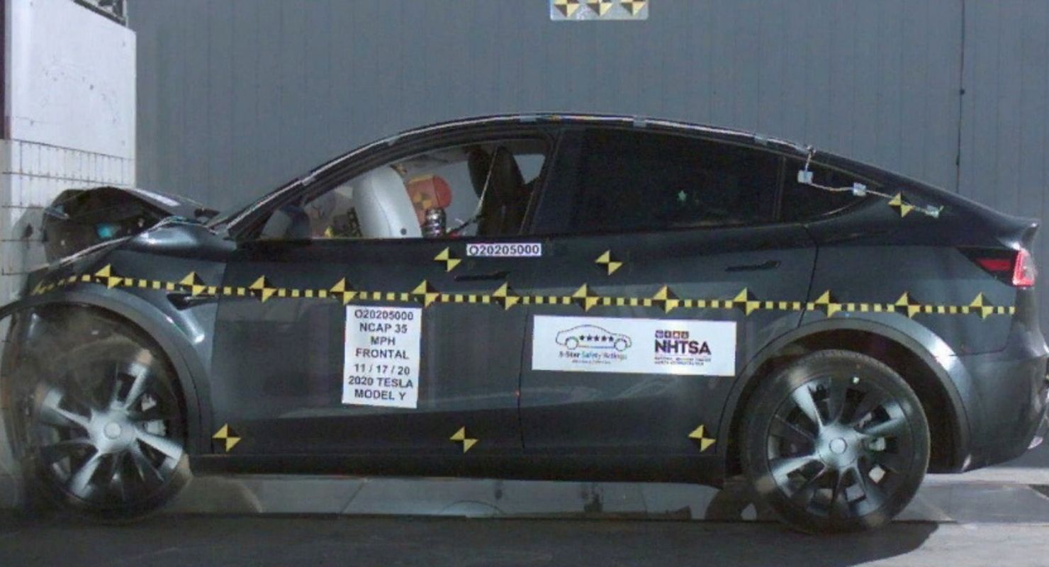 Электрический кроссовер Tesla Model Y проверили на безопасность