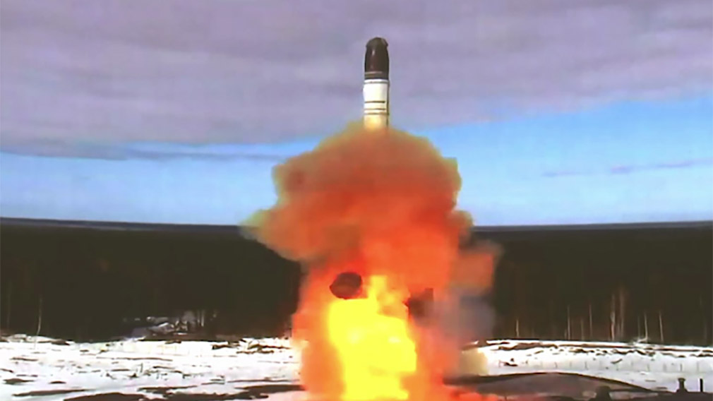 Минобороны РФ провело успешный пуск межконтинентальной баллистической ракеты стационарного базирования «Сармат» с космодрома «Плесецк»....