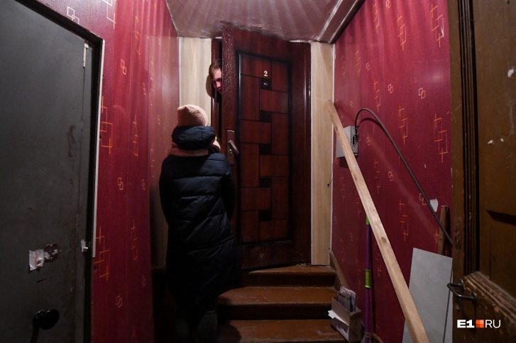 «Я живу в памятнике»: история 178-летнего дома на Карла Маркса, где нет ванных комнат и кухонь Михайловна, Лидия, этаже, первом, дверь, работает, стороны, втором, комнате, сохранилась, квартиры, только, совсем, ремонт, комнаты, которого, особняк, провизор, второй, лестнице